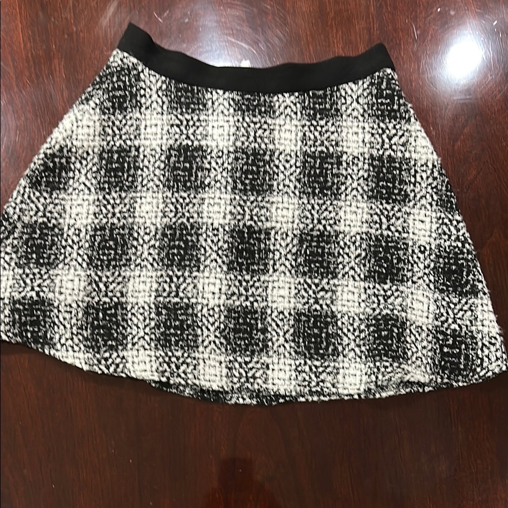BCBGeneration Black and White A-Line Mini Skirt